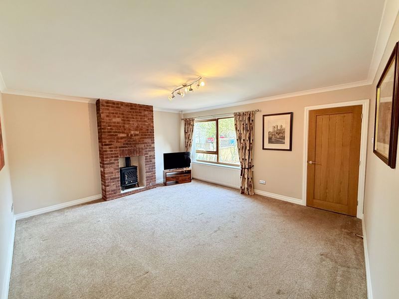 Lounge- click for photo gallery